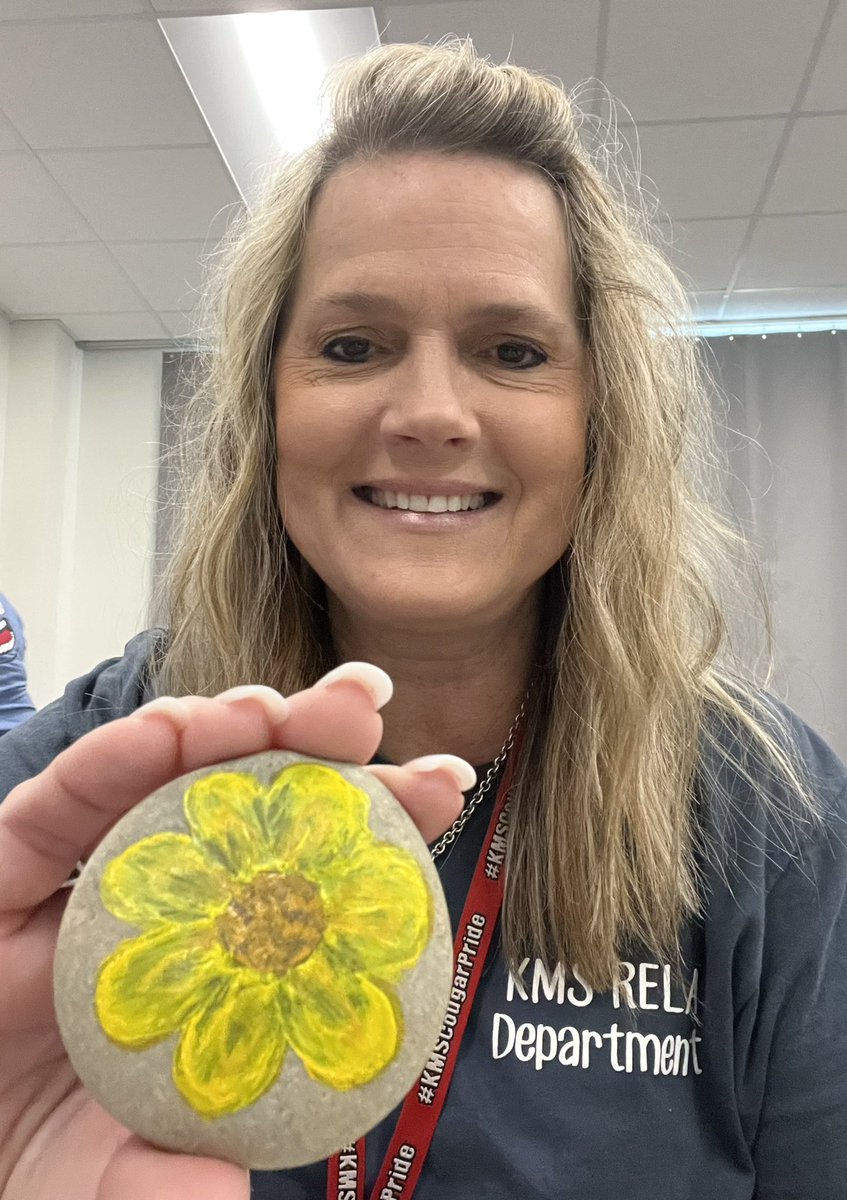 sunshinescardi's tweet photo. LEAVE A MARK  of LOVE ON HISTORY❤️ It was an HONOR to be a part of the #UpStanderProject &amp; #HolocaustGardenOfHope painting a rock in remembrance of lives lost in the #Holocaust ❤️ #KMSCougarPride #WeRemember #RELArocks https://t.co/sEssHwQvtt