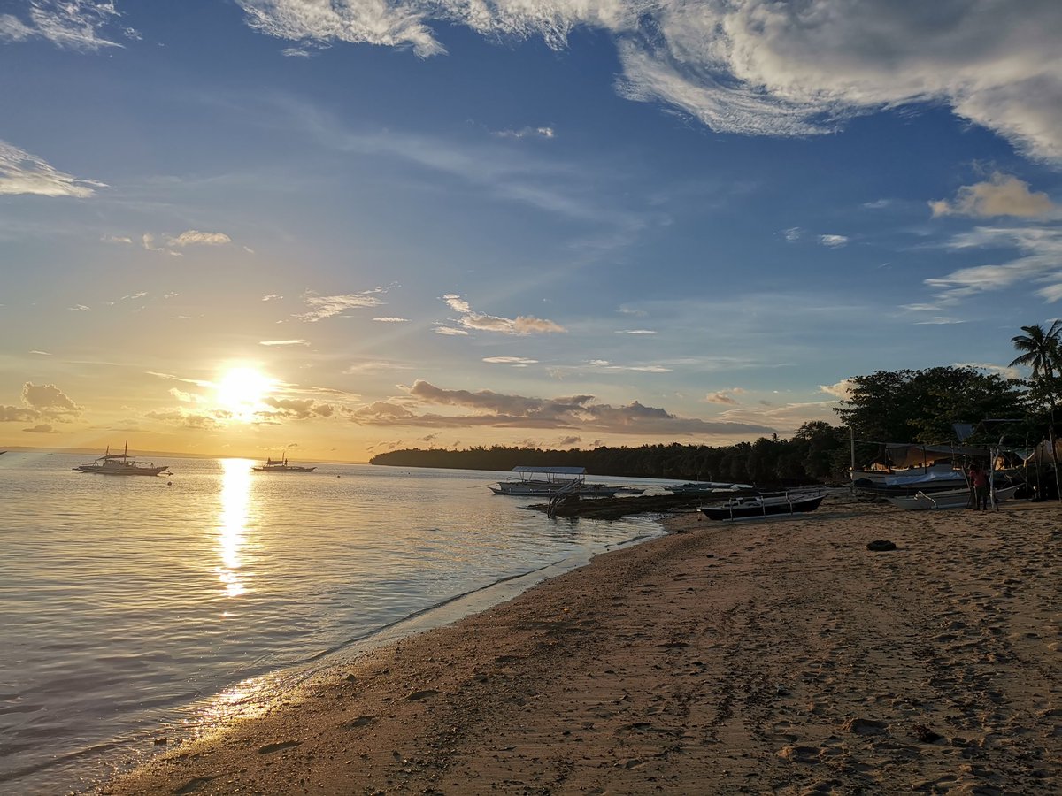 rudsantonio's tweet photo. I'm asking those who love the outdoors to post a picture. a picture that YOU took. just a pic, no description. the goal is to regain peace and harmony without negativity. please copy the text, put a picture on YOUR page, and let's look at these beautiful pictures. here's mine. 💙 https://t.co/0hJlrkRqN1