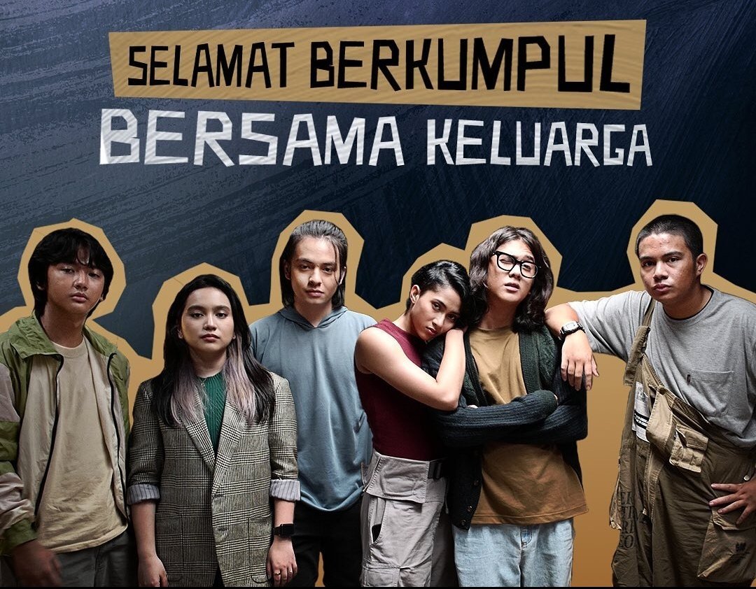 Selamat berkumpul bersama keluarga, teman-teman.