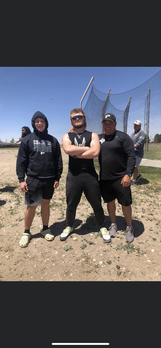 Regional bound!! <a href="/CoachSanchez1/">Raul Sanchez</a> <a href="/HanlanJames/">James Hanlan</a>