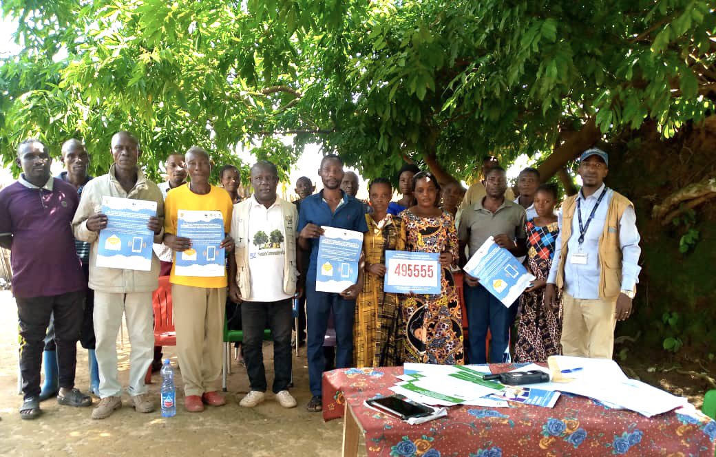FAORDCongo's tweet photo. 𝗚𝗼𝘂𝘃𝗲𝗿𝗻𝗮𝗻𝗰𝗲 𝗳𝗼𝗿𝗲𝘀𝘁𝗶è𝗿𝗲
✅Atelier de renforcement des capacités de 9️⃣5️⃣membres des communautés locales de Lukolela(📍Equateur)
✅Sensibilisation sur la grille de l'égalité en exploitation forestière,mécanisme de gestion des plaintes et recours.
#PIREDD Équateur https://t.co/jDvdcSrDr0
