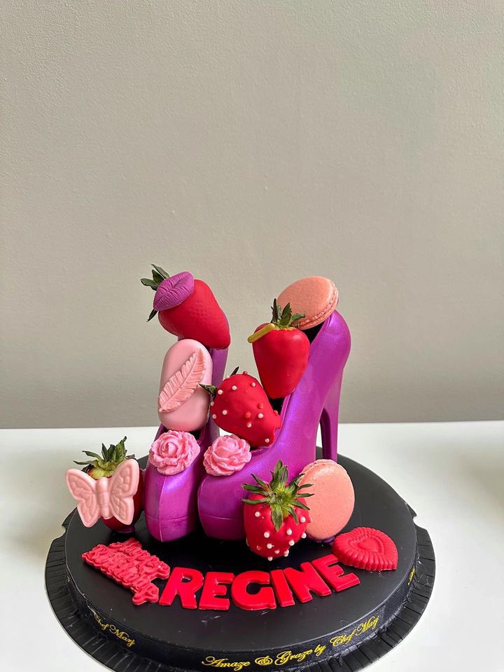 MenchieTeofisto's tweet photo. sent this beautiful gift for my Queen @reginevalcasid's 53rd Birthday. Hope you received it 🙏 Happy Birthday Songbird. I love you 🥰😘😍

#SongbirdREGINEday https://t.co/ysLo74yn8B
