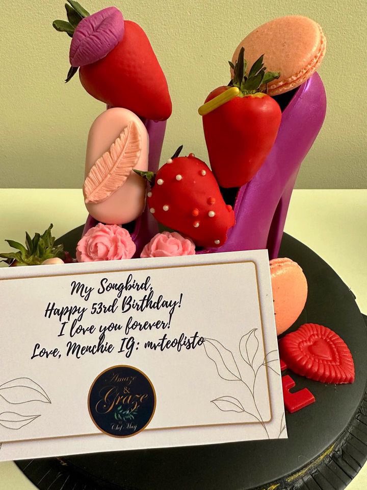MenchieTeofisto's tweet photo. sent this beautiful gift for my Queen @reginevalcasid's 53rd Birthday. Hope you received it 🙏 Happy Birthday Songbird. I love you 🥰😘😍

#SongbirdREGINEday https://t.co/ysLo74yn8B