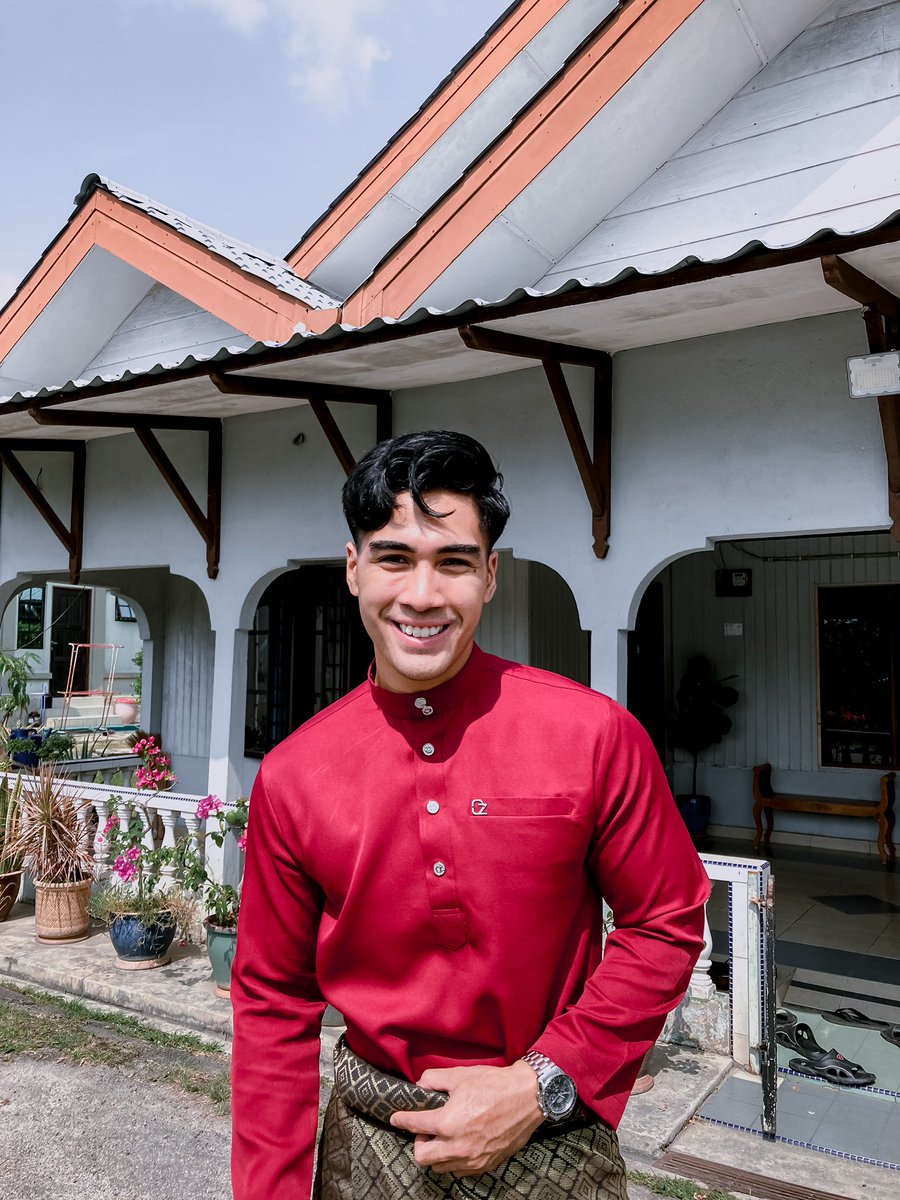 HarizHamdan_'s tweet photo. Salam raya dari azhar!! #andaiitutakdirnya #azhar #Raya2023 https://t.co/GYiSXTpWGY