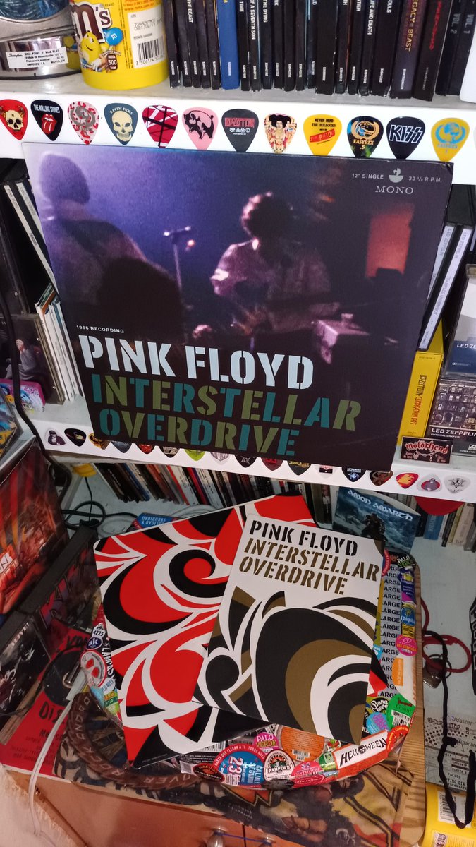 ZTNK71's tweet photo. PINK FLOYD
Interstellar Overdrive
22.apr.2017
@pinkfloyd
#pinkfloyd #interstellaroverdrive https://t.co/4a399zeQVZ