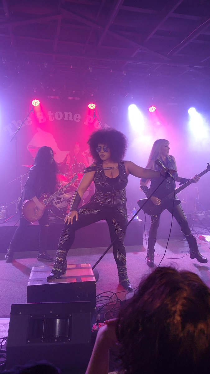 ThrashusMaximus's tweet photo. These ladies put on a killer show
#JudasPriestess https://t.co/R3tPKY3CnT