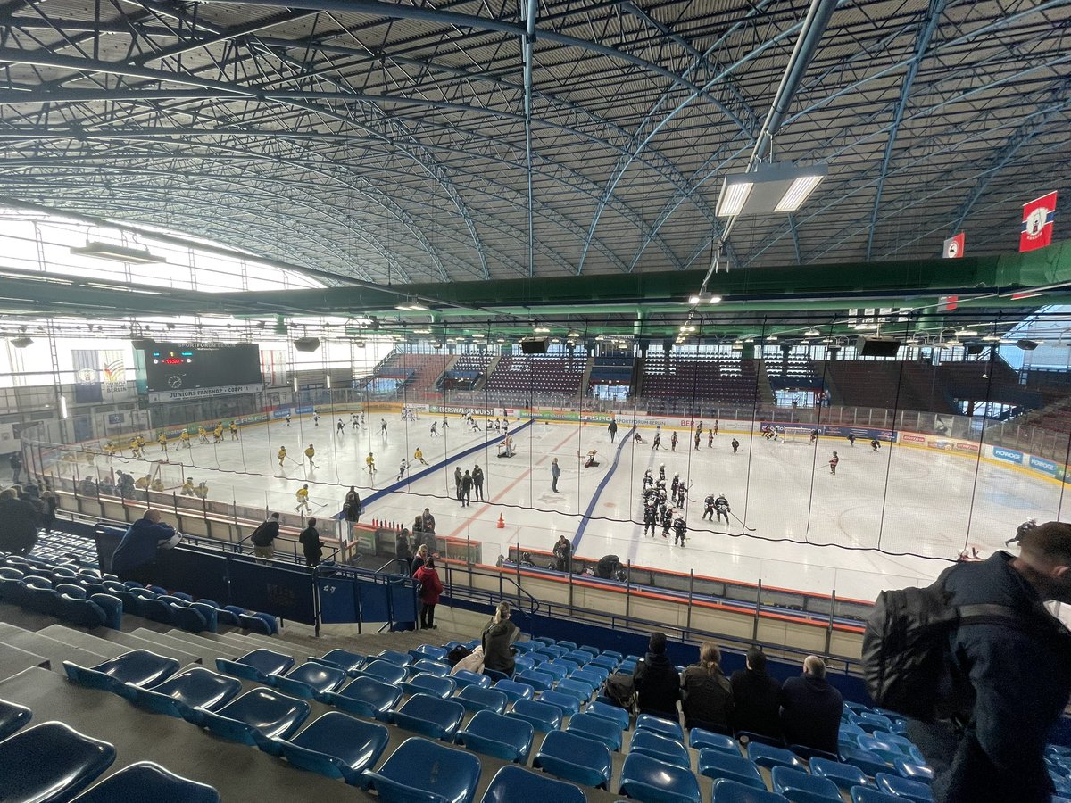 HardyGensel's tweet photo. Die Zukunft der @ebjuniors heute und morgen beim @gasagde U10 Cup. Mögen die Spiele beginnen.
#morepotential https://t.co/kG17O0AMsr