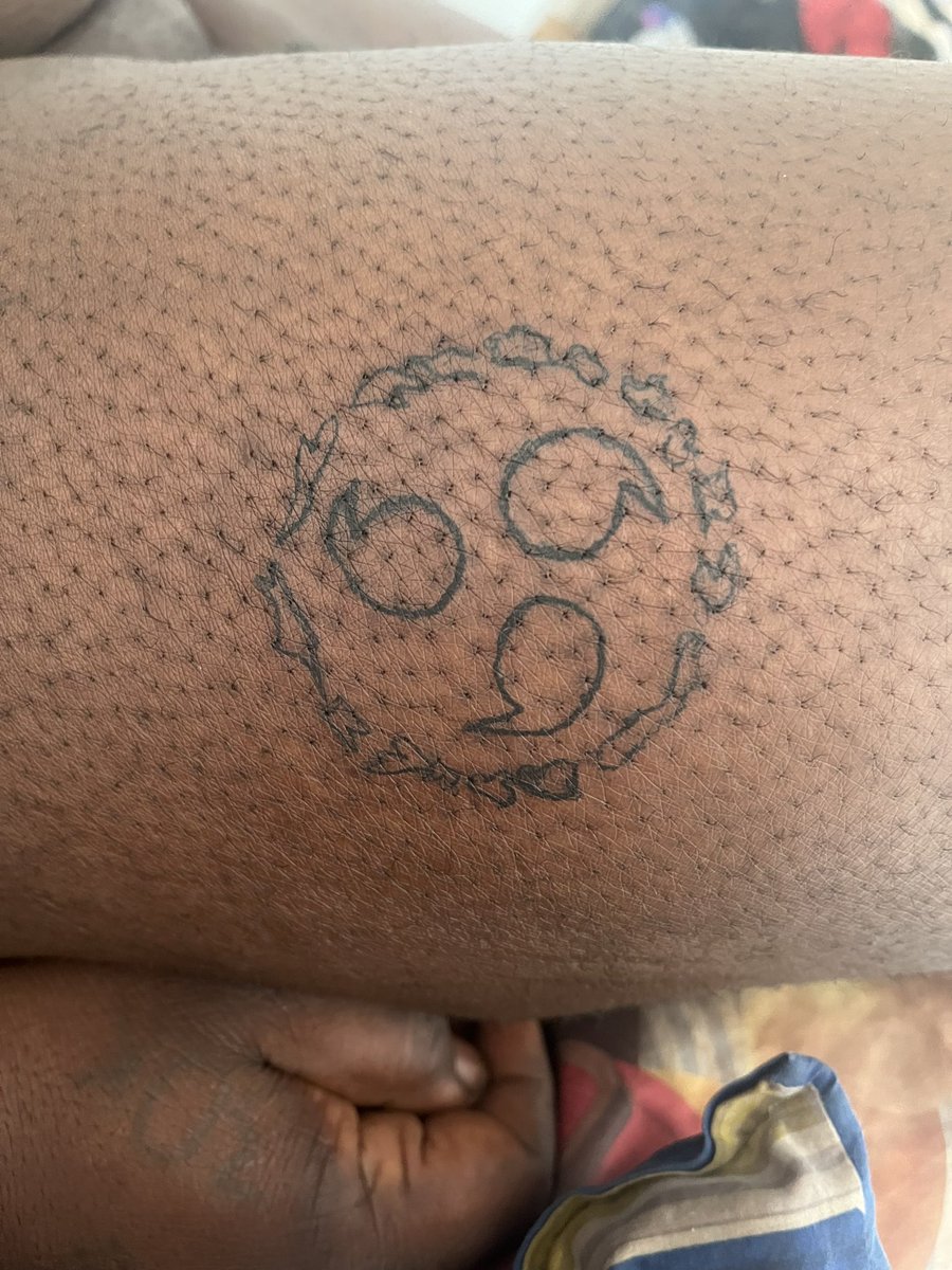 DeyknoInfamous's tweet photo. @BiigNymph Start of my leg sleeve https://t.co/mRTKpCc1V4