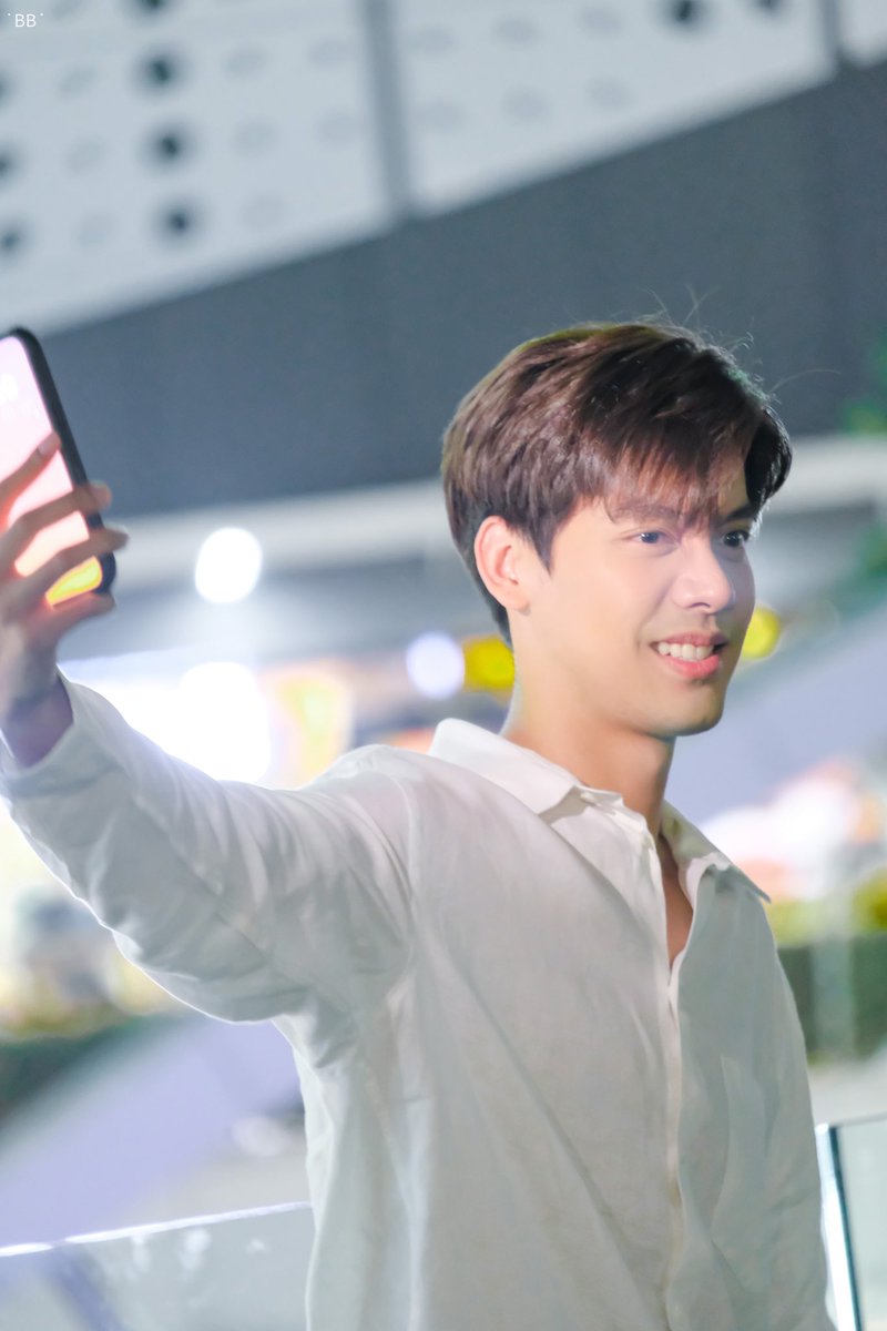 BB4KJI's tweet photo. Live a good story 🩵🥺

#วนลูปไม่ขาดทริอาช1ปี
#TaeDarvid https://t.co/SdOUoD9YgM