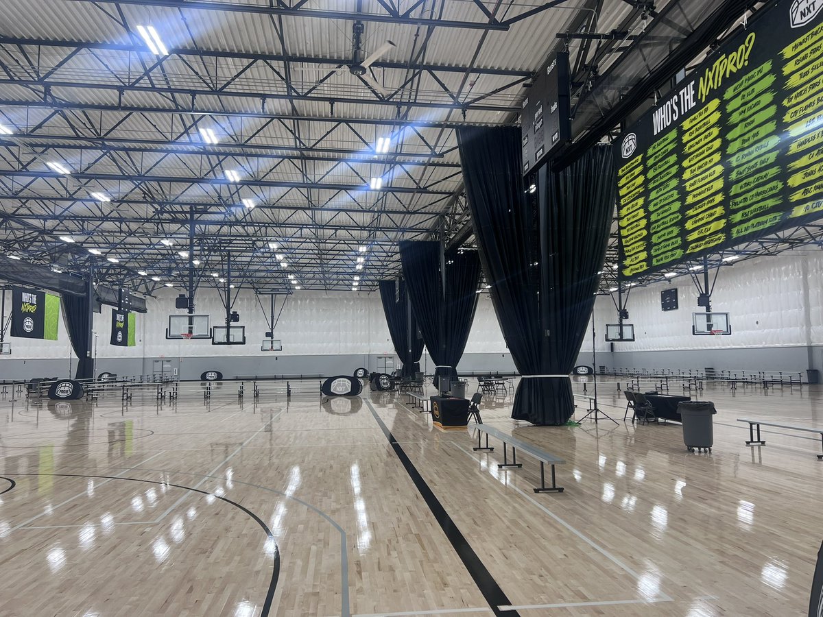 Upper90HQ's tweet image. On the road again with @PRO16League @NxtProHoops with @upper90 and @NBCSports - #elevateyourgame📈 #STL #upper90🎥