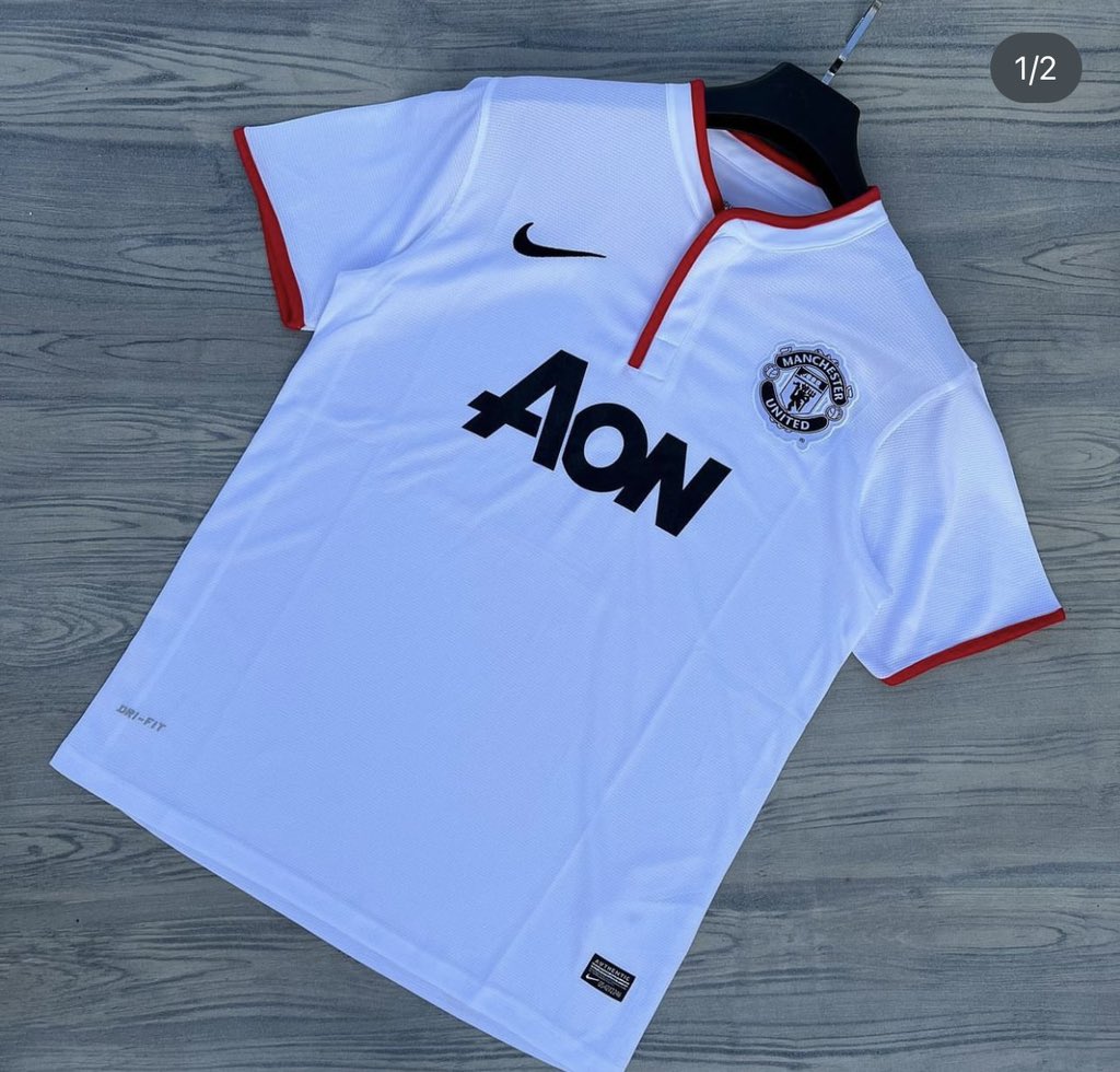 MissChelsea1221's tweet photo. Naomba #Retweet Dear🙏🥰

Jez za Zamani(Vintage) 👉35,000/=

0714336827

Pitia MEDIA ya @MissChelsea1221 Kwa Jezi zaid 
#Mikoa YOTE natuma https://t.co/pUNp8gr04t