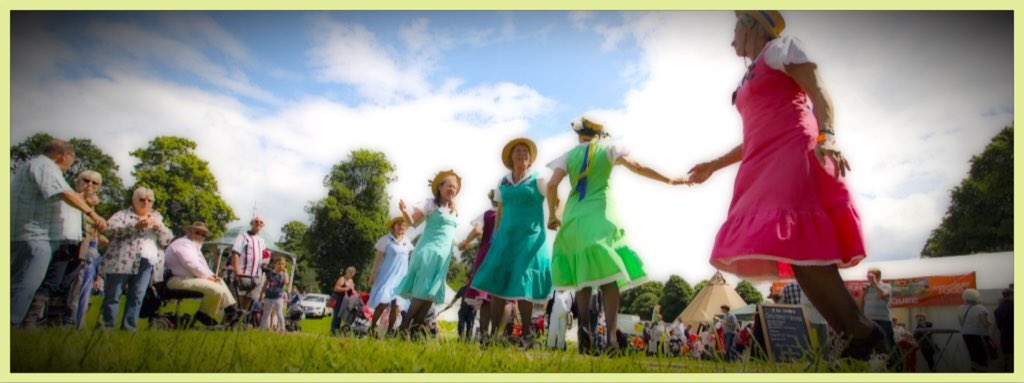 shrewsmorris's tweet photo. Morning all! We’re moseying on over to lovely #Newport, #Shropshire this morning to join in their super celebrations for St George’s Day. Have a family day out and see how they do it. We’ll be there spoiling all the fun as usual from 11am. 😂😂😂😂🪗🕺💃❤️ https://t.co/HWVCnrE1Xd