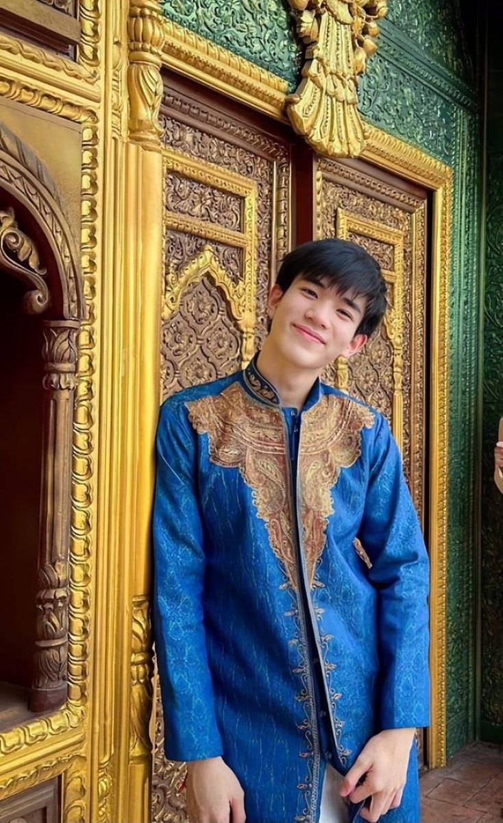 diaryofrora's tweet photo. liat adek bahagia skali mmakai baju lebaran bru, thr dri ontynya😍😍😍 

baydeway aniwey busway, buna dn adek mw mengucapkan minal aidzin wal faidzin yh, mhon maaf lahir &amp; batin🙏🏻🙏🏻🙏🏻

#lebaranwithanakku #metlebaran #minalaidzinwalfaidzin #MohonMaafLahirBatin https://t.co/ZqmCrerhCX