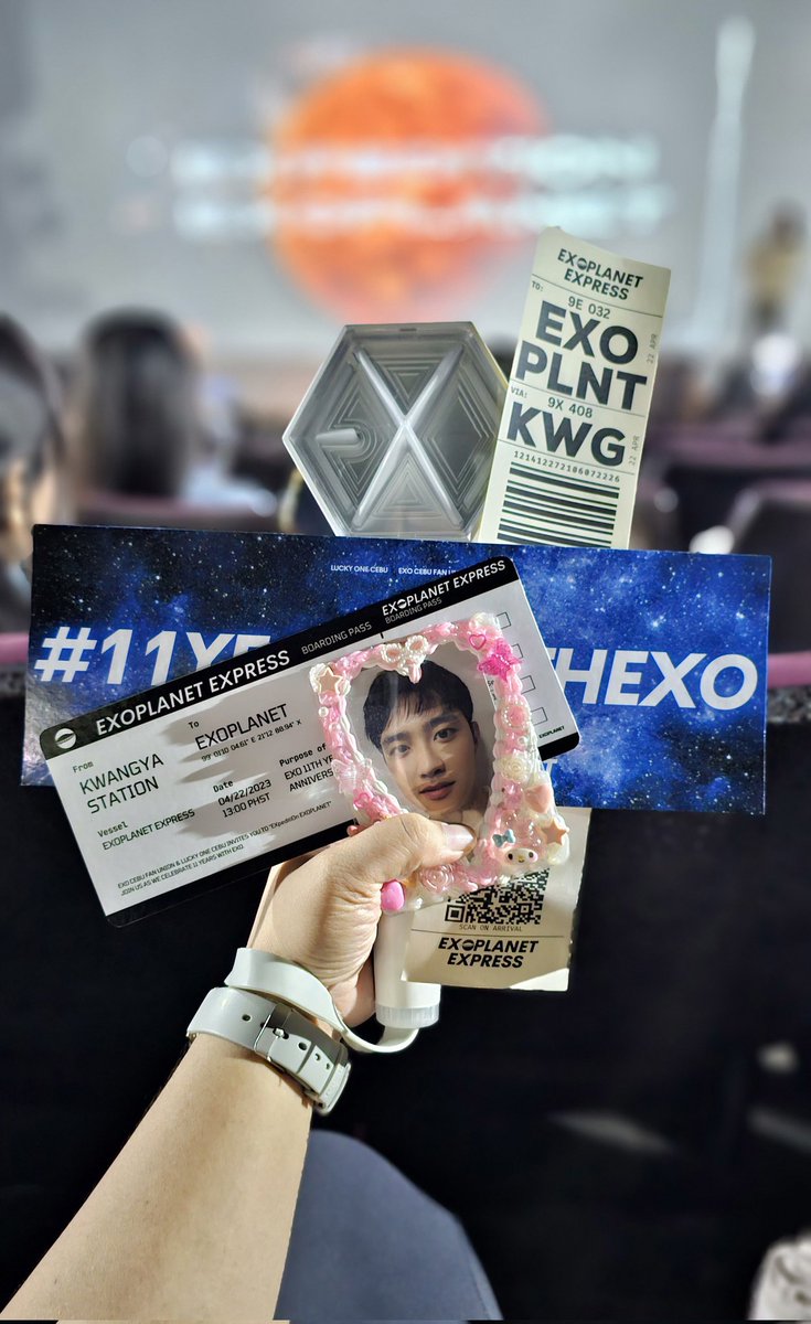 DAZAlSAMA's tweet photo. #EXpeditiOnEXOPLANET
#11YearsWithEXO
w/ @ohlushh 💖 https://t.co/sXLbRPbM4U