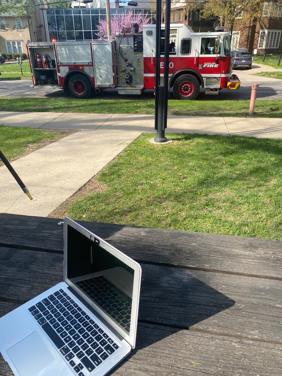MarleniJC's tweet photo. @AppleSupport Apparently recurring spontaneous smoke coming out and fire inside is a “normal thing” that can happen to an undamaged Mac Air past 
@Apple 
  ‘s 1yr warranty period, so there’s nothing they can do for me cause it’s ”not a safety issue”. https://t.co/qqTFw2TZLe