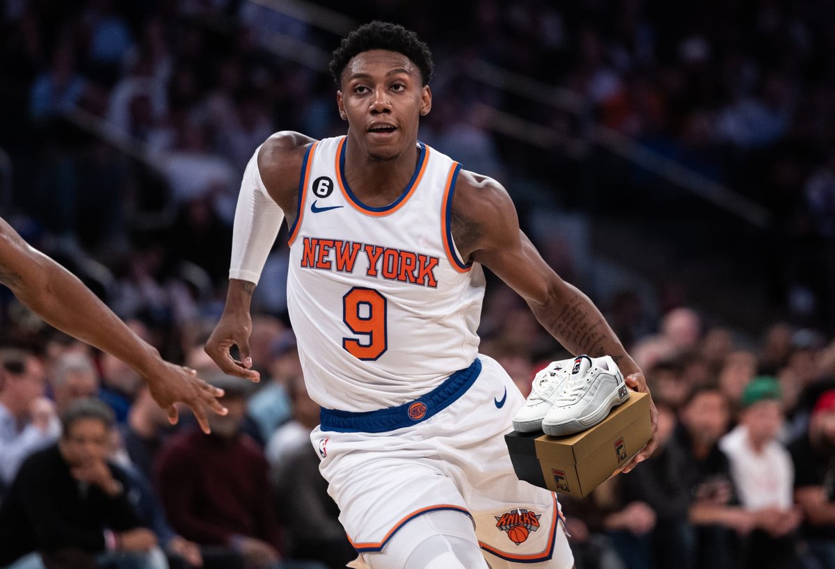 TKBS1946's tweet photo. A lot of the fan base was down on this young man, and that was fair. But you know what else is fair? Handing him these pearly #WhiteFilas for a bounce back perfomance. Enjoy them @RjBarrett6 #Knicks #NewYorkForever #NBA https://t.co/webBxzPrZ0