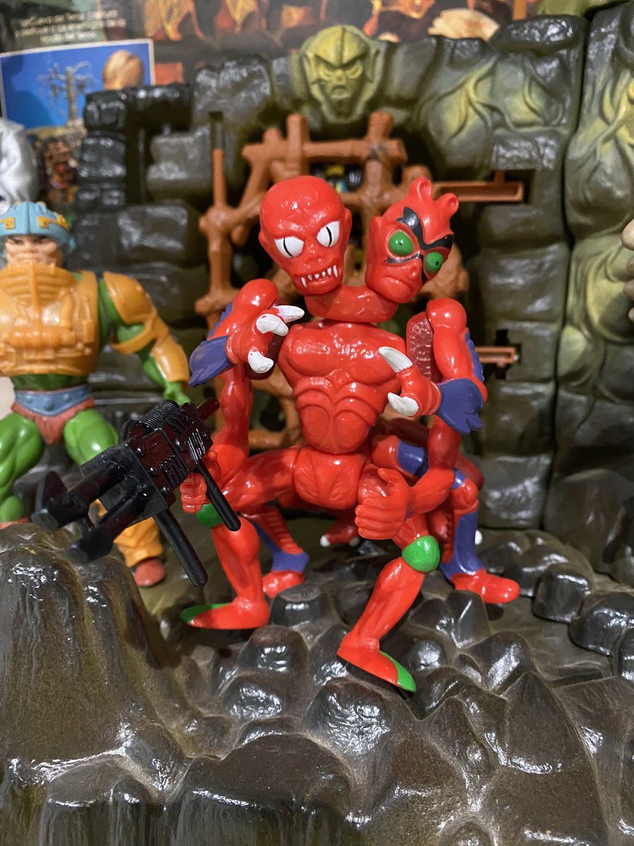 Nunu_90210's tweet photo. Modulok ha llegado para quedarse en la “Cueva del Terror” no me imaginaba que fuera tan chulo 👹 #motu #mastersdeluniverso #modulok https://t.co/Skh34laxCR