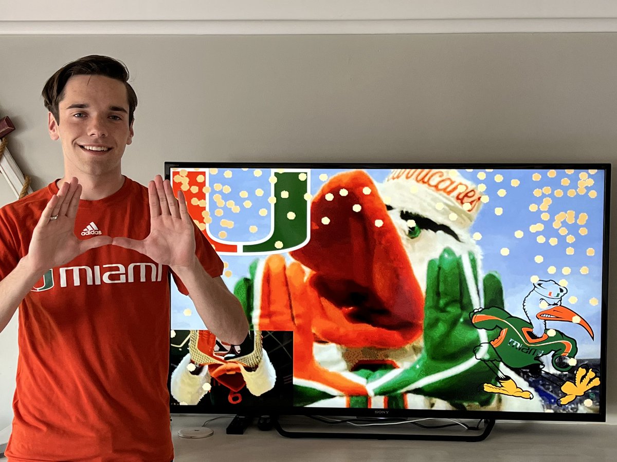 AnthonySaba2's tweet photo. Our son just accepted his offer at @univmiami , joining his sister! Hey, @EngineerUMiami, you’re getting a great one! #FutureEngineer https://t.co/FXFdIWybcM
