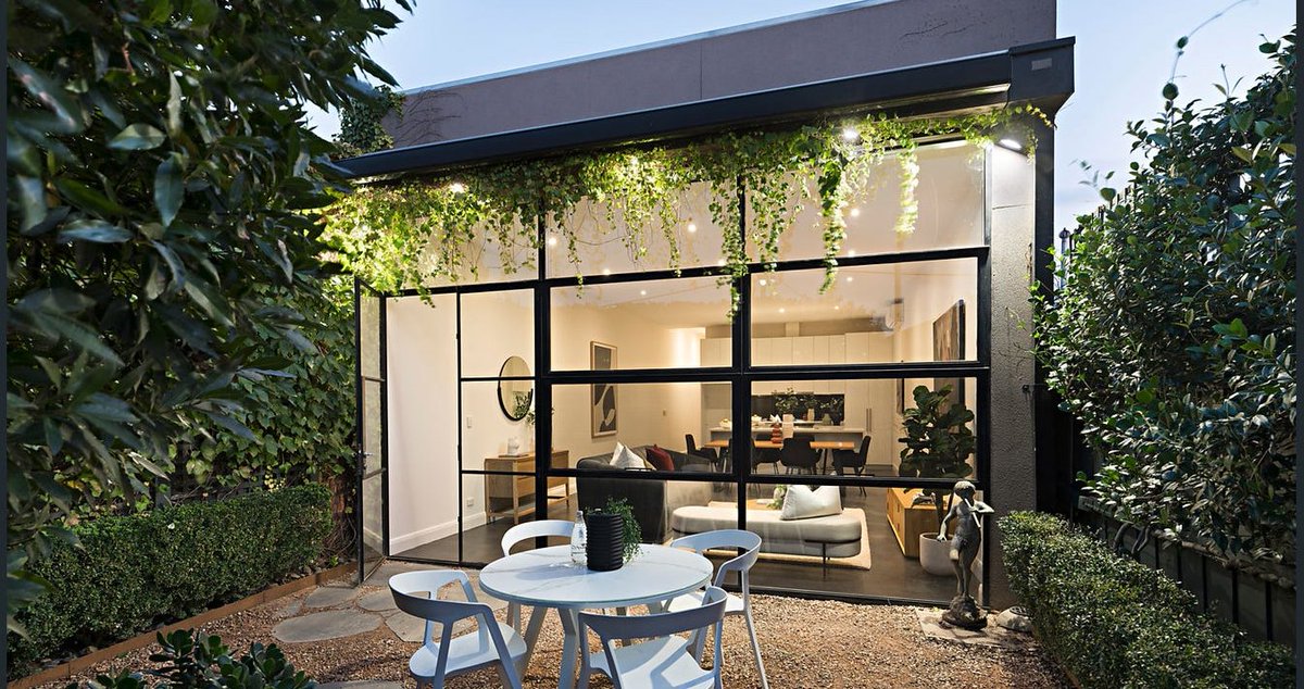 This house is really sexy &amp; YOU WON'T BELIEVE WHAT IT JUST SOLD FOR. Click to find out!!!

heraldsun.com.au/property/heral…