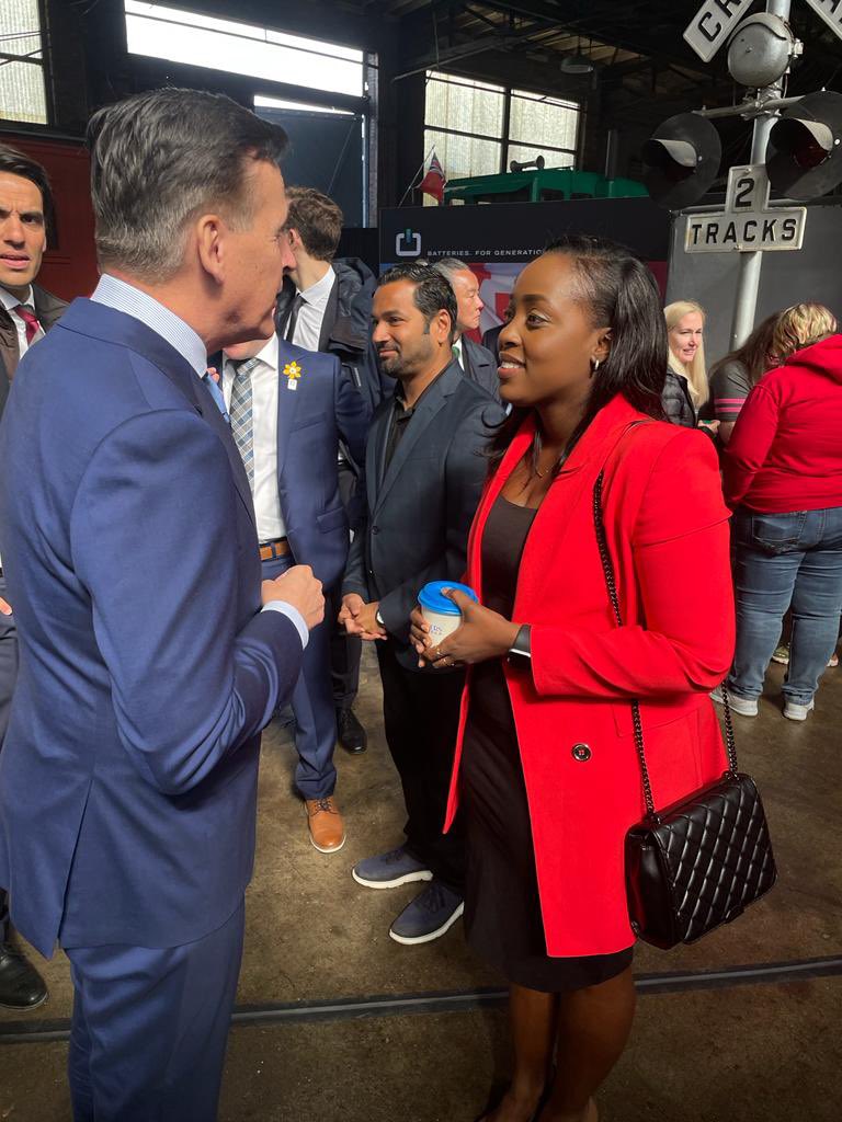 KayabagaArielle's tweet photo. Our Prime Minister @JustinTrudeau has secured the deal to build a massive electric 🔋 vehicle battery factory in St. Thomas – @VWGroup’s first overseas battery 🔋 factory.  3000 jobs + 30,000 more indirect jobs , this is historic for 🇨🇦 read 👉🏾: https://t.co/FRHhcXVsa5 https://t.co/VX84hG6jUg