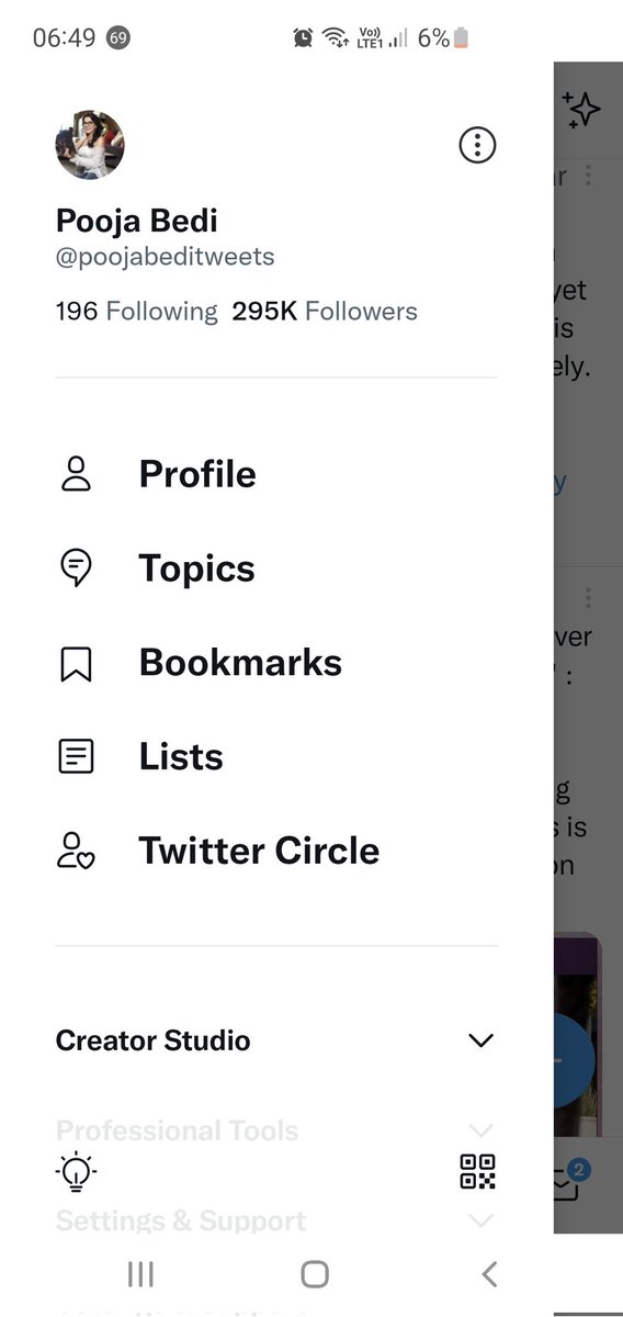 My blue tick is gone.😱 Was soooooo excited when I first got it❤️ amusing how a small tick mark made such a big psychological difference. It made people aware that it was a verified account & not an imposter, which was a good thing & I knew who to tag @elonmusk ? @verified ?