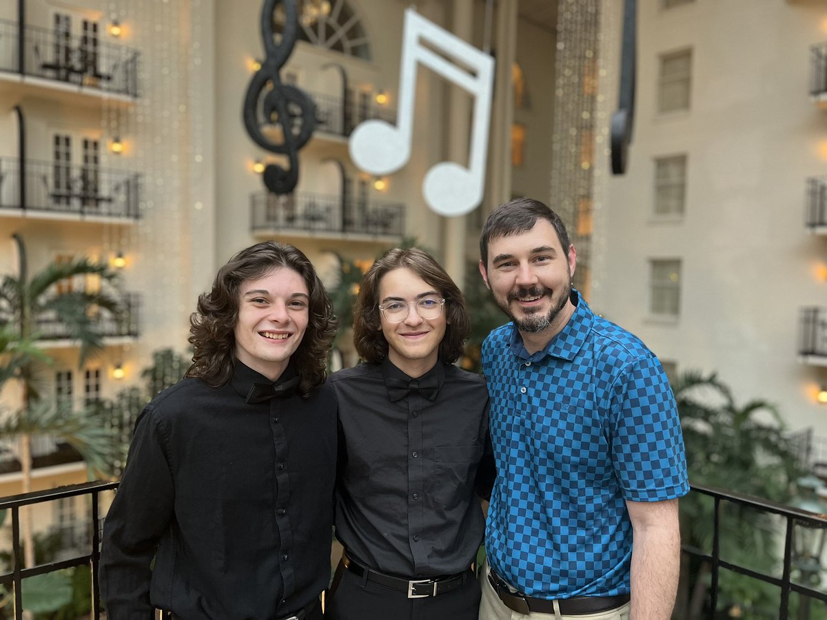 Volunteer HS Choir tweet media