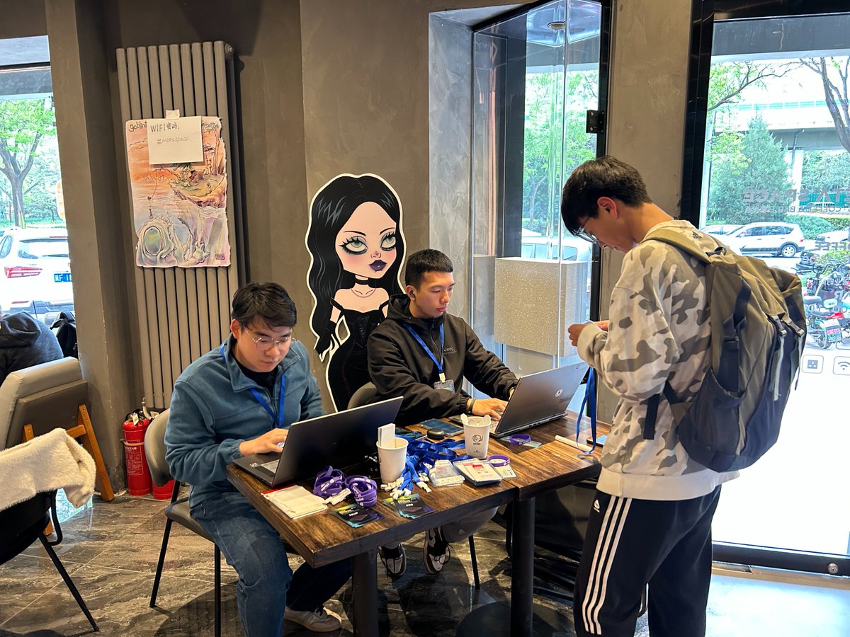 2023 <a href="/Edu_DAO/">EduDAO</a> Student Hackathon Hack Hub，我们在五道口Meta Space等待大家！

@BitDAO_Official <a href="/0xMantle/">Mantle Network</a>
<a href="/LunaLau8/">LunaLau.eth</a> <a href="/NeilpyChen/">Neil Chen</a> <a href="/Sean_miraclexh/">sean.xh</a> @The_Gus_God @OrangeSAMA6 <a href="/oenoneoooo/">Harper</a> <a href="/EudemoniaCC/">EudemoniaCC🌷</a> <a href="/cestfreya1/">Aung</a>