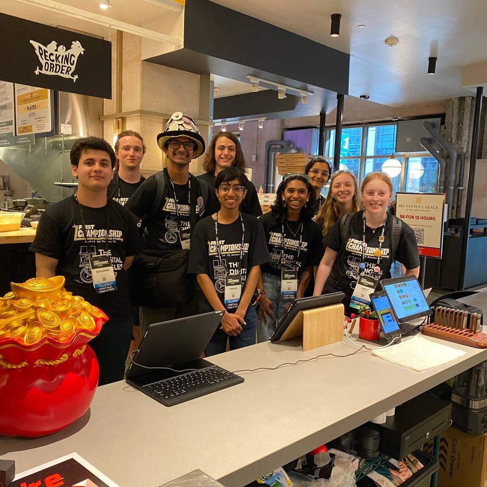 FRC5667's tweet photo. Team 5667 is enjoying themselves at the FRC World Finals!

Here's a quick highlight of some of our moments!

#frc #omgrobots #FRC5667 https://t.co/q4A3evR5WO