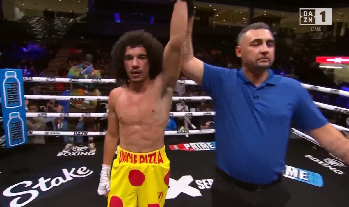 InfluBoxingRec's tweet photo. 🚨 Uncle Pizza defeats YuddyGangTV after their 4 round fight by split decision ‼️ #Misfits006 

CONGRATSSS TO @unclepizza01 🔥 https://t.co/1XRCvfvM6m