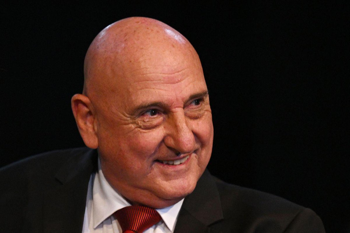 Émeutes de Brasilia : un proche de Lula prend la porte

👉 Nouveau rebondissement au Brésil, dans l’affaire des émeutes du 8 janvier 2023 dans la capitale.

 la-croix.com/Monde/Emeutes-…