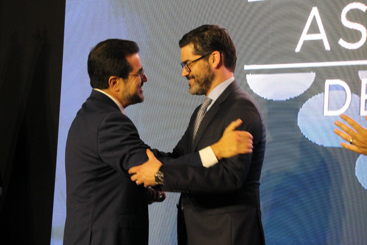 lacamaradequito's tweet photo. #AsambleaSociosCCQ 

Gracias por su confianza https://t.co/RBHuQzUJ9A