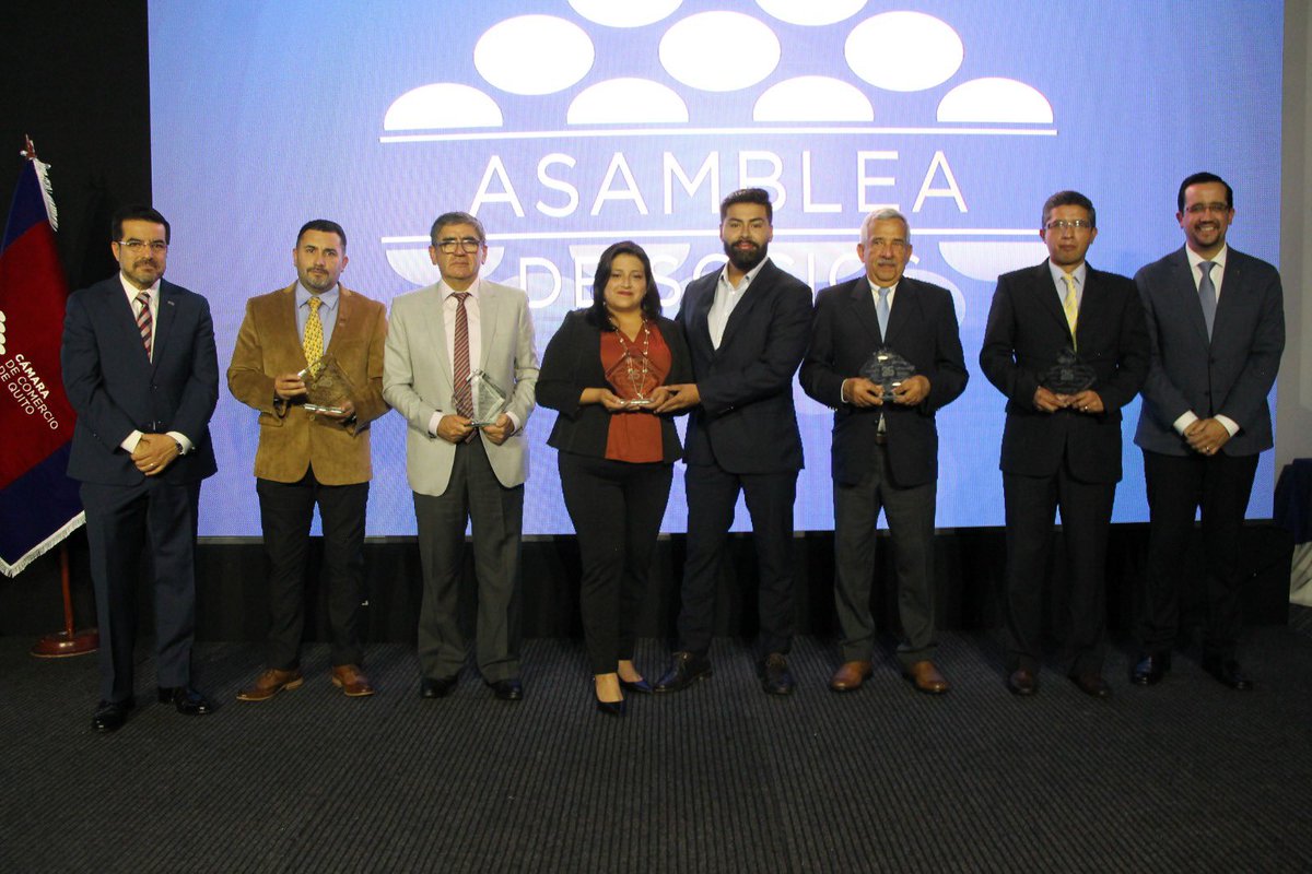 lacamaradequito's tweet photo. #AsambleaSociosCCQ 

Gracias por su confianza https://t.co/RBHuQzUJ9A