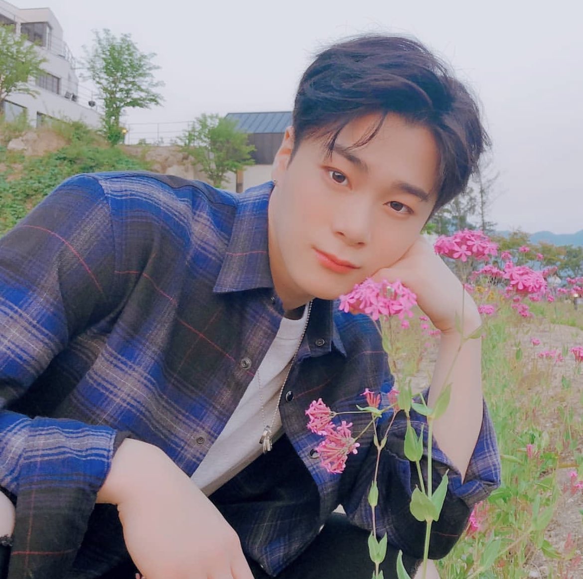 joytranslations's tweet photo. even after spending countless seasons together
like this, we still
we’re still together 

even if we meet again in a different time 
still, we still
my confession that won’t change, I’ll protect you

for a very long time
I promise you, we still

you’re my never-changing dream⭐️ https://t.co/r5S3UI9NBV