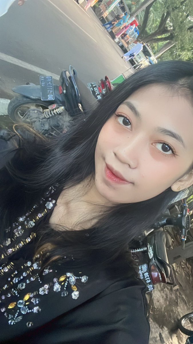 lamkenal's tweet photo. nino islam nino lebaran #minal #aidzin https://t.co/ov3LNF2weW