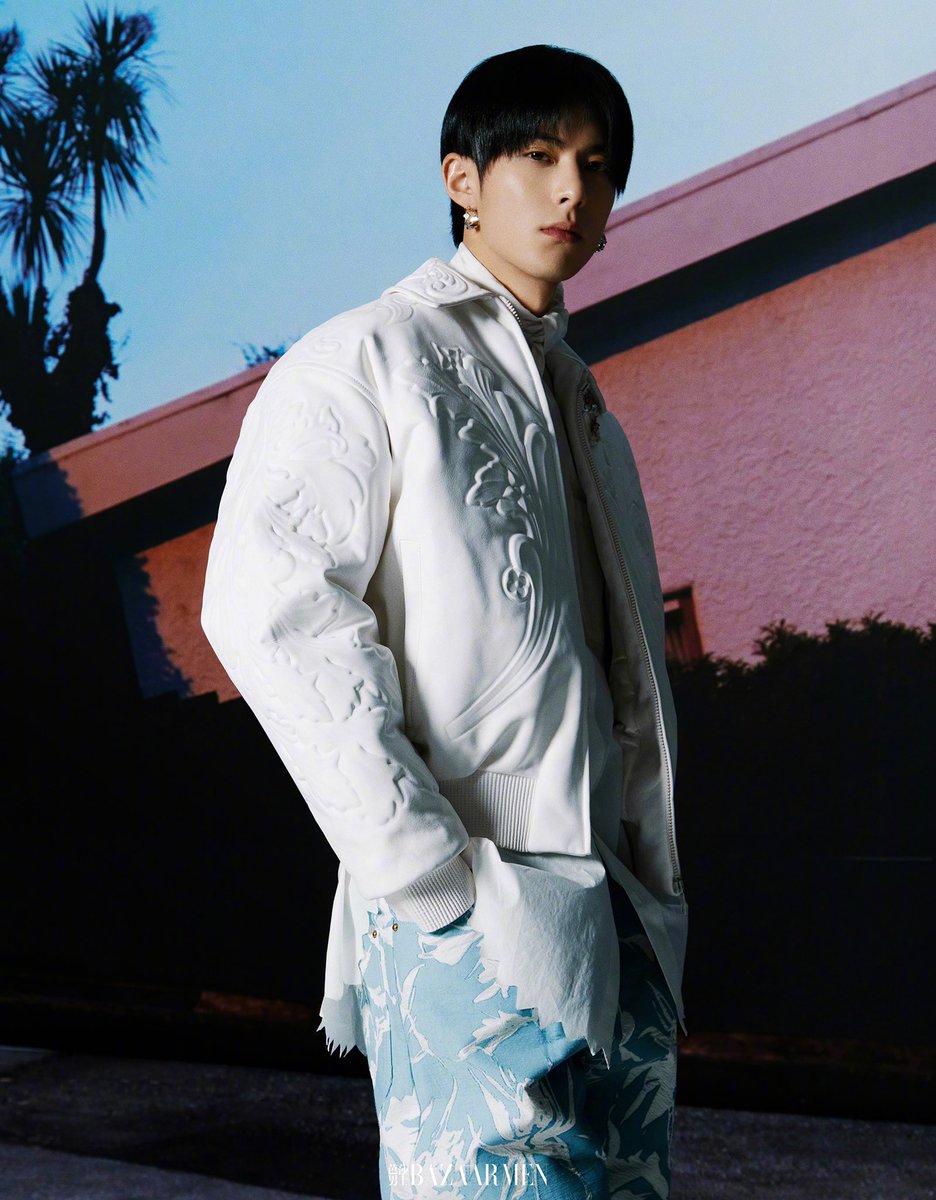 DylanWang_Py's tweet photo. IMÁGENES • 210423

Dylan para 'Harper's Bazaar' edición del mes pasado - Edición masculina del mes de Marzo (1/2)

#dylanwang #王鹤棣 #wanghedi #왕허디 #왕학체 #dylanwangespañol #Didi 

-🐰 https://t.co/HaTGbNcf38