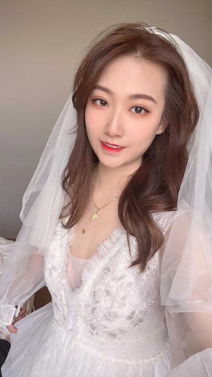God_765's tweet photo. 新娘装喜欢吗？ https://t.co/BTkWXsb2MN