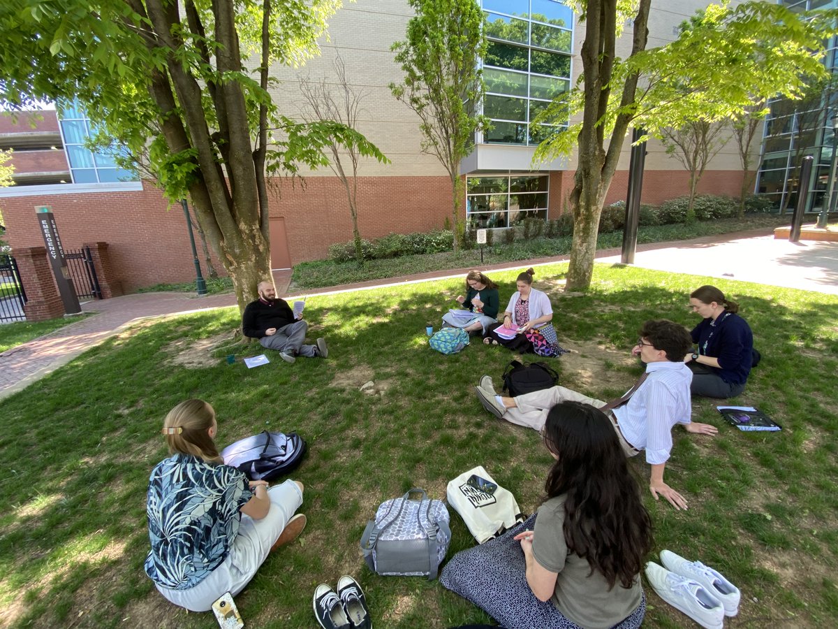 AngelorumC's tweet photo. It was so beautiful outside this week perfect weather to have class outside!
https://t.co/Ehxr9gGWyV https://t.co/BRKwyHsHPc
