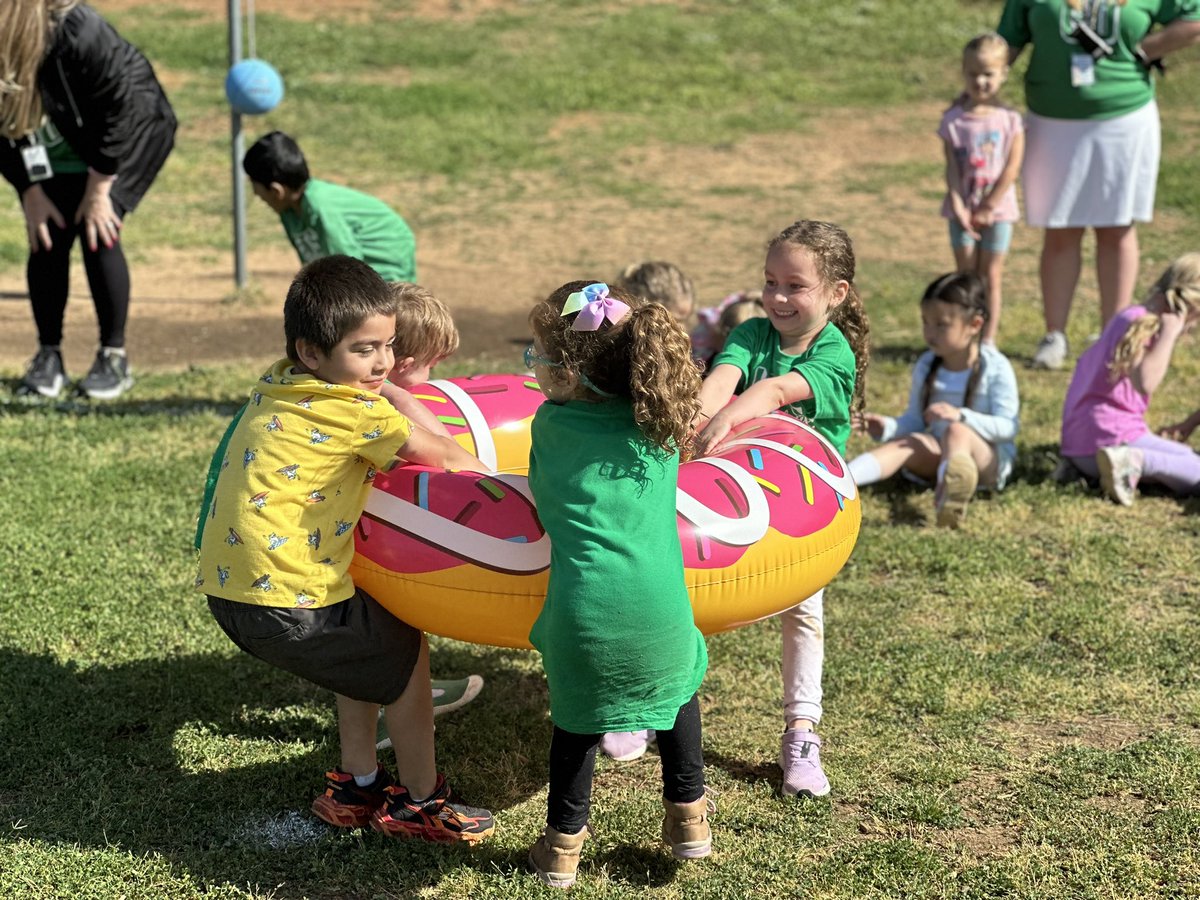 Thank you so much <a href="/CESPECoachBaze/">Michelle Baze</a> and @CESPECoachHall for a great Field Day! <a href="/EarlyGcisd/">GCISD EARLY CHILDHOOD</a> <a href="/CESCowboys/">Colleyville Elementary School</a>