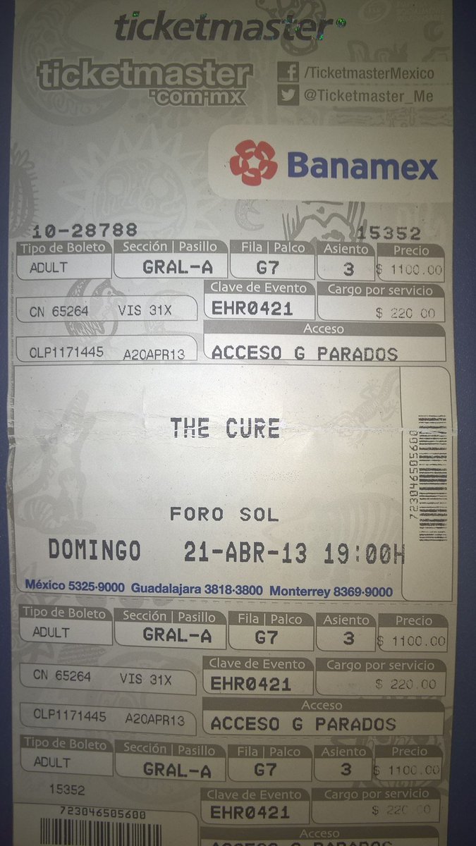 OscarSua's tweet photo. HAPPY BIRTHDAY @RobertSmith its Friday... I´m in love!!! #TheCure #RobertSmith #ItsFridayIminLove
Datos: El concierto mas largo en su historia (mas de 4 horas), Toco canciones de todos sus discos, ese dia temblo, el unico concierto que ha hecho en su cumpleaños, inolvidable! https://t.co/xykTlw9hph