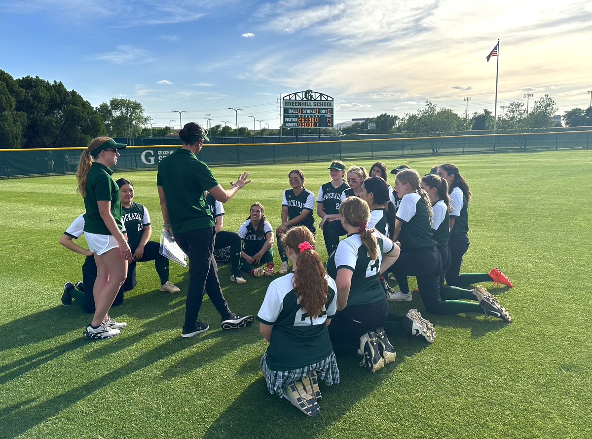 HockadayATH's tweet photo. Softball raided the Hornets nest! They won 14-4 in 5 innings. #HVSB #GoDaisies #ProtectTheMeadow https://t.co/MxZPIVr8CY