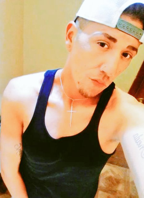 DavidWi10691391's tweet photo. Me and the #hubby and a #shinydick from a straight dude in town we know but who also said he wasn't gay at all lol bet me and @DJEMPIRE21 can make him gay for few hours lol it's our specialty ahah #williamsspecial https://t.co/0cXVtI9uH5