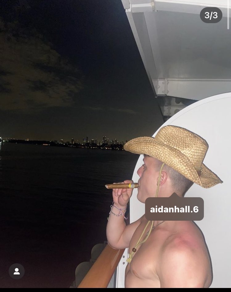atl_barstool's tweet photo. Aidan puffin the cubey has made me like him slightly more ig. @HarlanBarstool https://t.co/GsAKL0w9z6