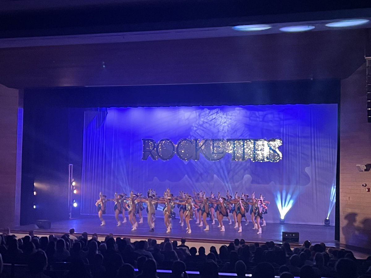 skelley0916's tweet photo. The Heart of the Hill has done it again! Night one of HEART was nothing short of amazing! @RHHSRockettes https://t.co/p9kIKpigjz
