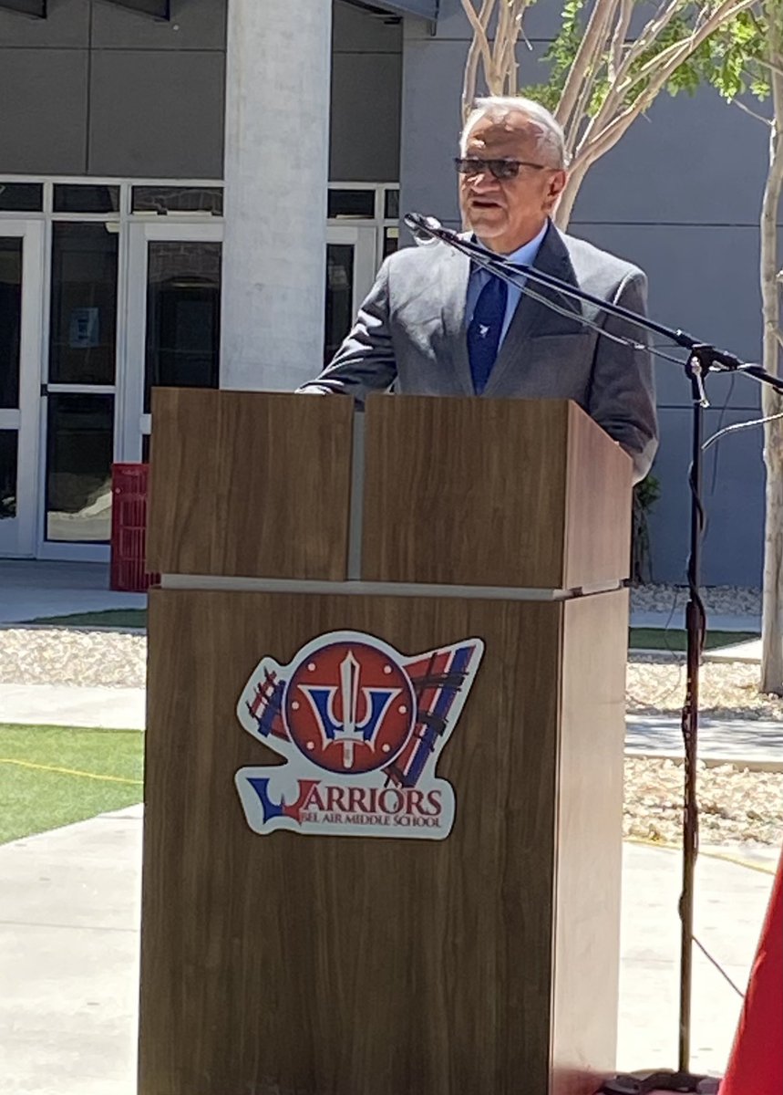 catherinedoc12's tweet photo. Congratulations to the Warriors for a successful ribbon cutting ceremony this afternoon. Thank you to the Bel Air Community for trusting #THEDISTRICT to create a top notch learning facility. #KidsDeserveIt #CompleteWithGrade6 #Bond2015 @BAMS_GLopez @YsletaISD https://t.co/ctilWU6Hjm