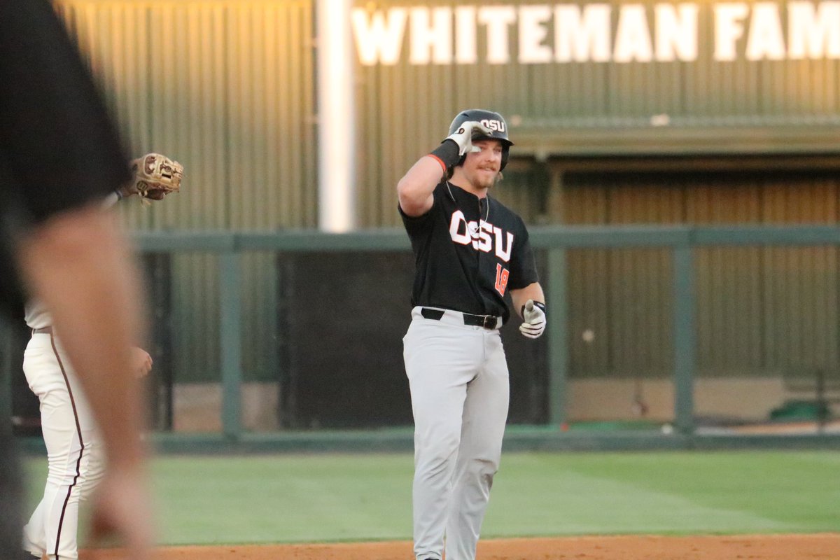 BeaverBaseball's tweet photo. Clear ‘em Wilson!

Two-out, three-run double makes it 5-0! #GoBeavs https://t.co/yxLk89p1tp
