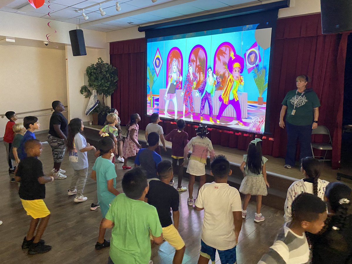 AllenParkElem's tweet photo. Thank you Ms. Buen for organizing our awesome Dance Fit fundraiser! Our students had so much fun raising money for our school and of course DANCING! @LeeSchools #TeamAllenPark #WorkHardShineBright https://t.co/m7CmxOnnsy
