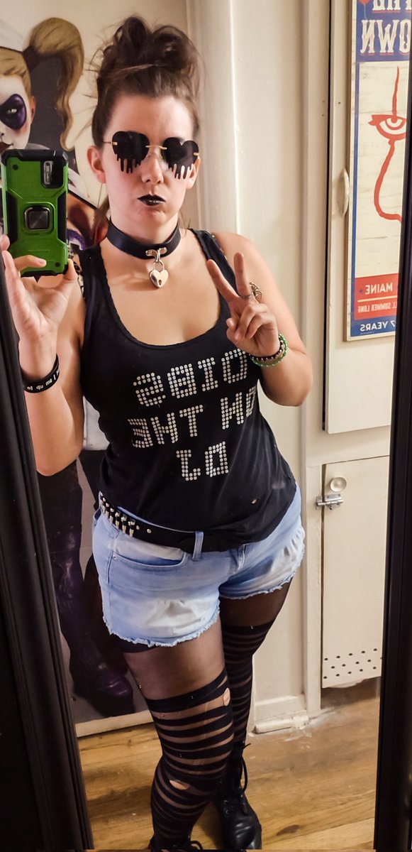 CelestriaB9009's tweet photo. 2nd post: mirror pics of the fit 4 2day
#alternativebabe #alternativegirl #alternativechick #alternativefashion #alternativemakeup #alternativehair #altbabe #altchick #altfashion #altmakeup #althair #punkchick #punkgirl #punkbabe #punkfashion #punkmakeup #punkhair #selfies https://t.co/jdDkiOM8lk