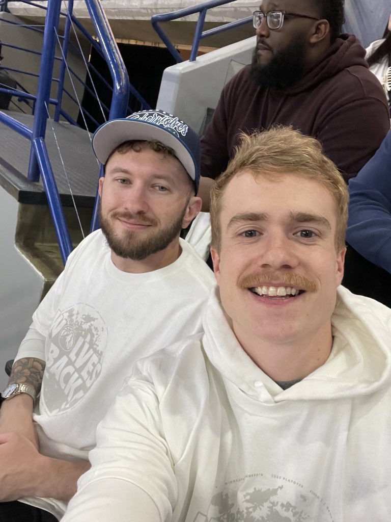 CalebSchmidt__'s tweet photo. #packpix #nbaplayoffs #WOLVES https://t.co/fJcQrymNTj