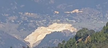 जंगल बेचे, पत्थर बेचे, बेची सारी धरती
मंदिर बेचे, नदियां बेची, बेच दी सारी मिट्टी।।

#उत्तराखंड_मांगे_भू_कानून 
#बागेश्वर_खनन
#उत्तराखंड