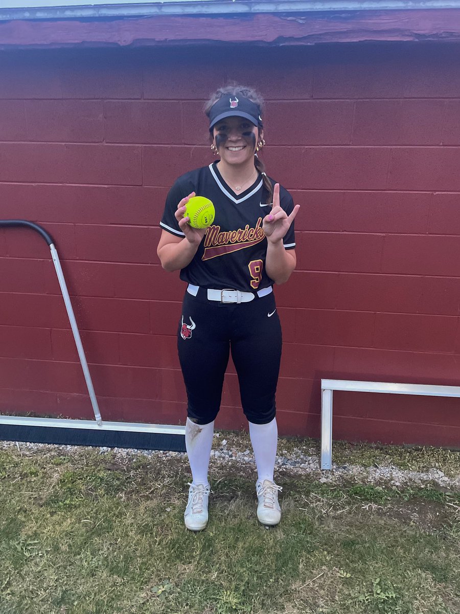 great team win tonight after 11-innings🤘🏽
first one of my high school career!!
<a href="/mav_softball/">Maverick Softball</a>  <a href="/ShockwavesDuell/">Indiana Shockwaves 08 Duell</a>